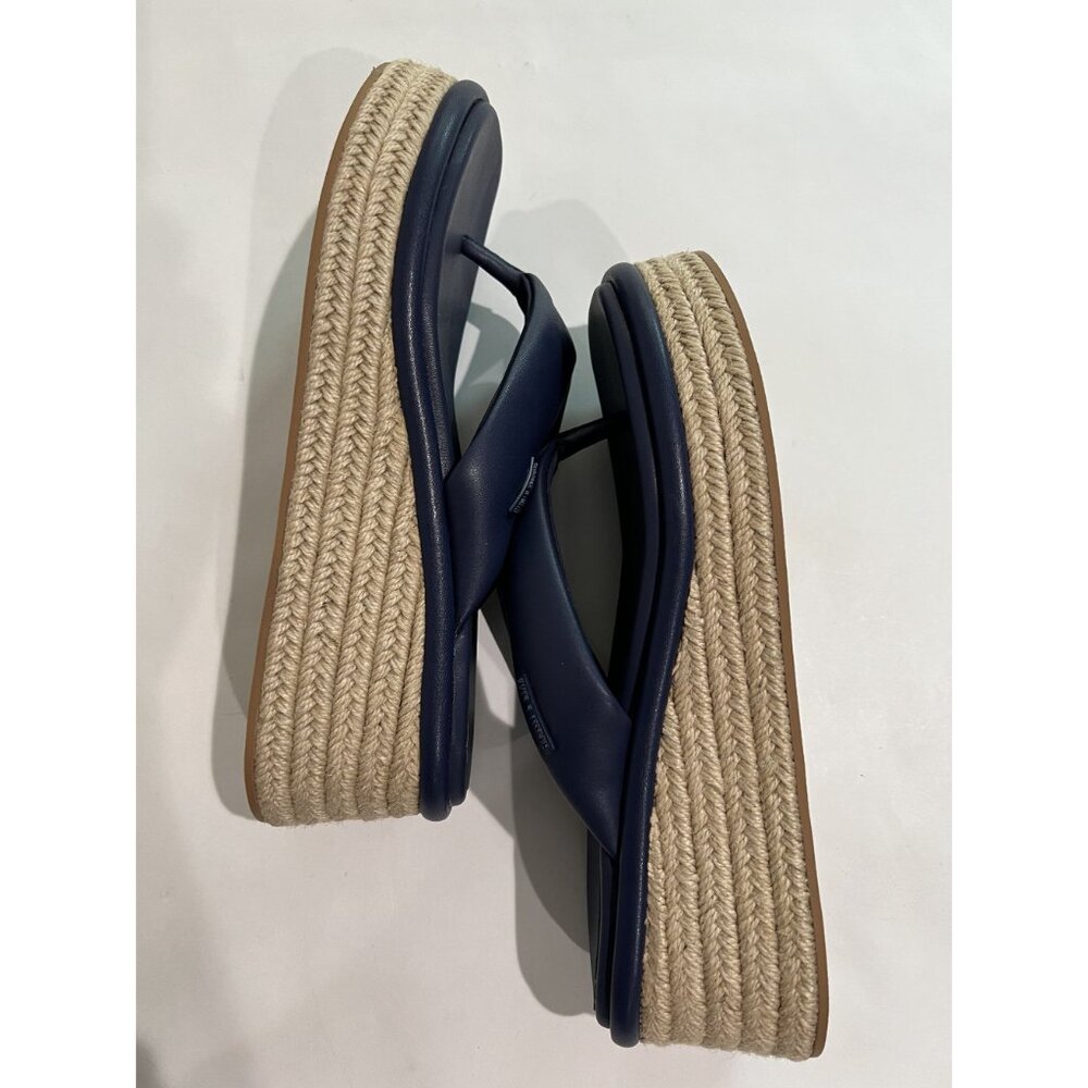 Charles & Keith Espadrille Thong Sandals in Dark Blue - Picture 5 of 7